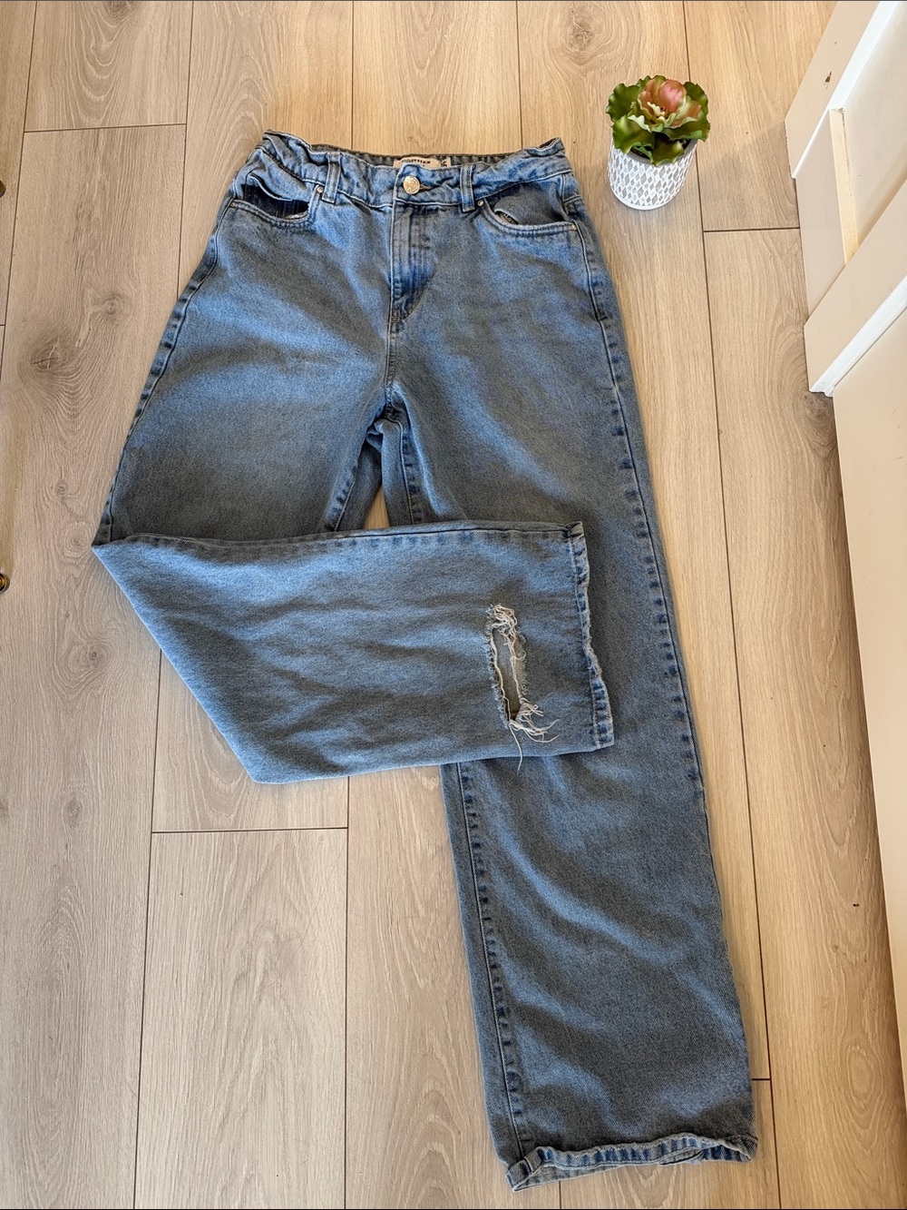 refuge Women's Straight Leg Distressed Denim Jeans in Medium Blue